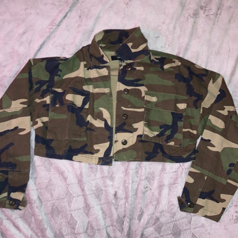 Cropped Camo Denim Jacket